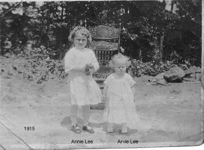 1915_Arvie_Lee___Annie_Lee_Sprouse-1.jpg