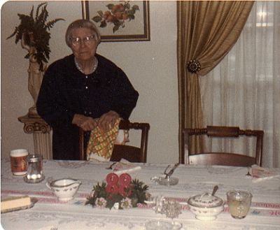 1975_Aunt_Catherine_Sprouse.jpg