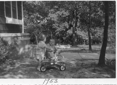 Bobby_standing2C_Kenny_Gates_Dau_in_stroller.jpg